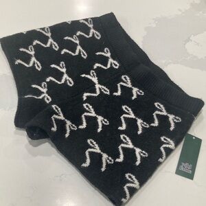 New Black and White Bow Knit Shorts